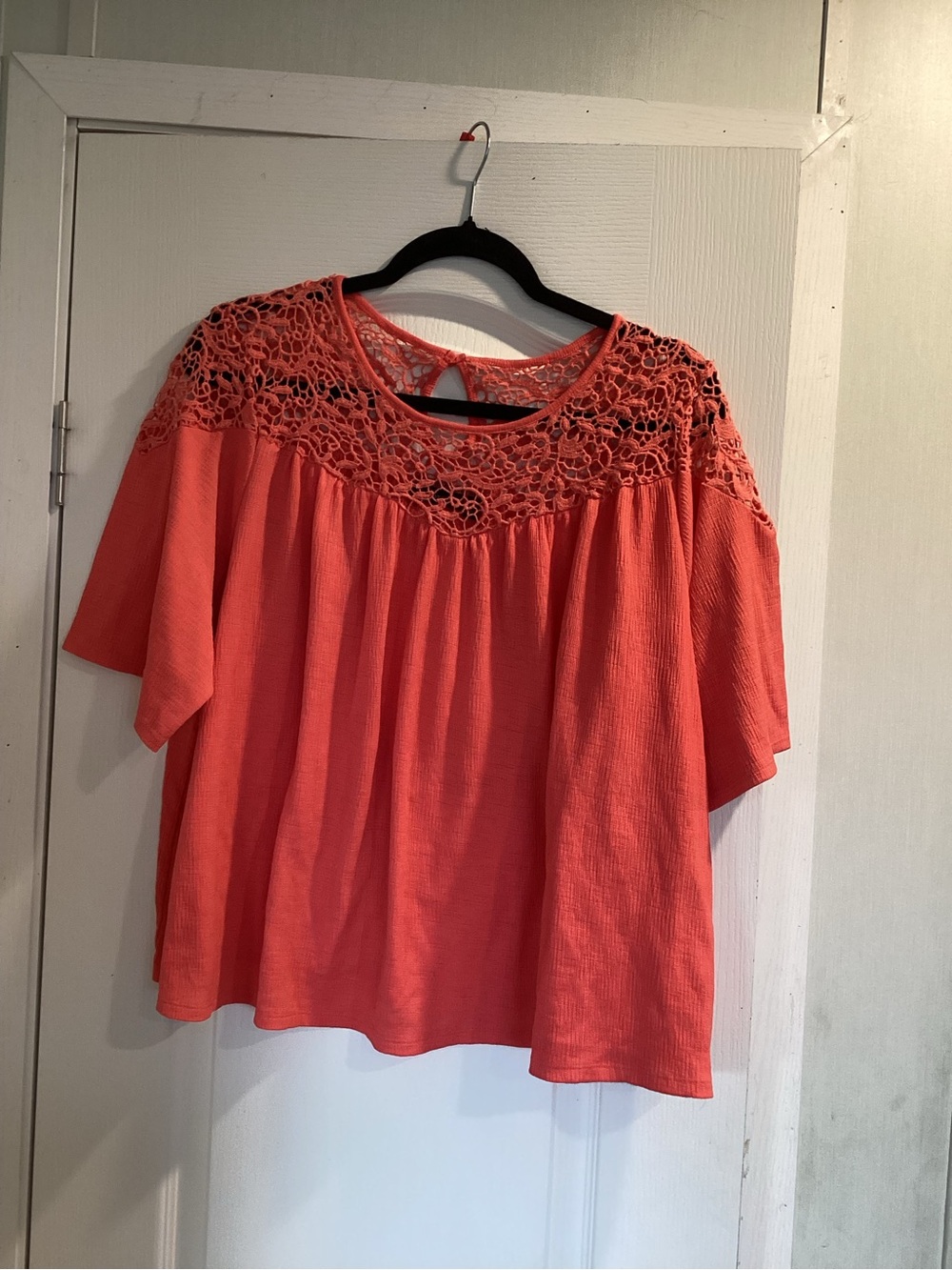 Apt. 9 Coral Crochet Yoke Short Sleeve Blouse XL EUC